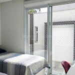 Apartamento à Venda na Riviera | Luxo à Beira-Mar