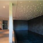 Luo visuaalisesti rauhallinen koti, jossa ääni kumartuu päivittäin