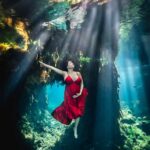 Pregnancy Underwater Photos: serene, artistic memories